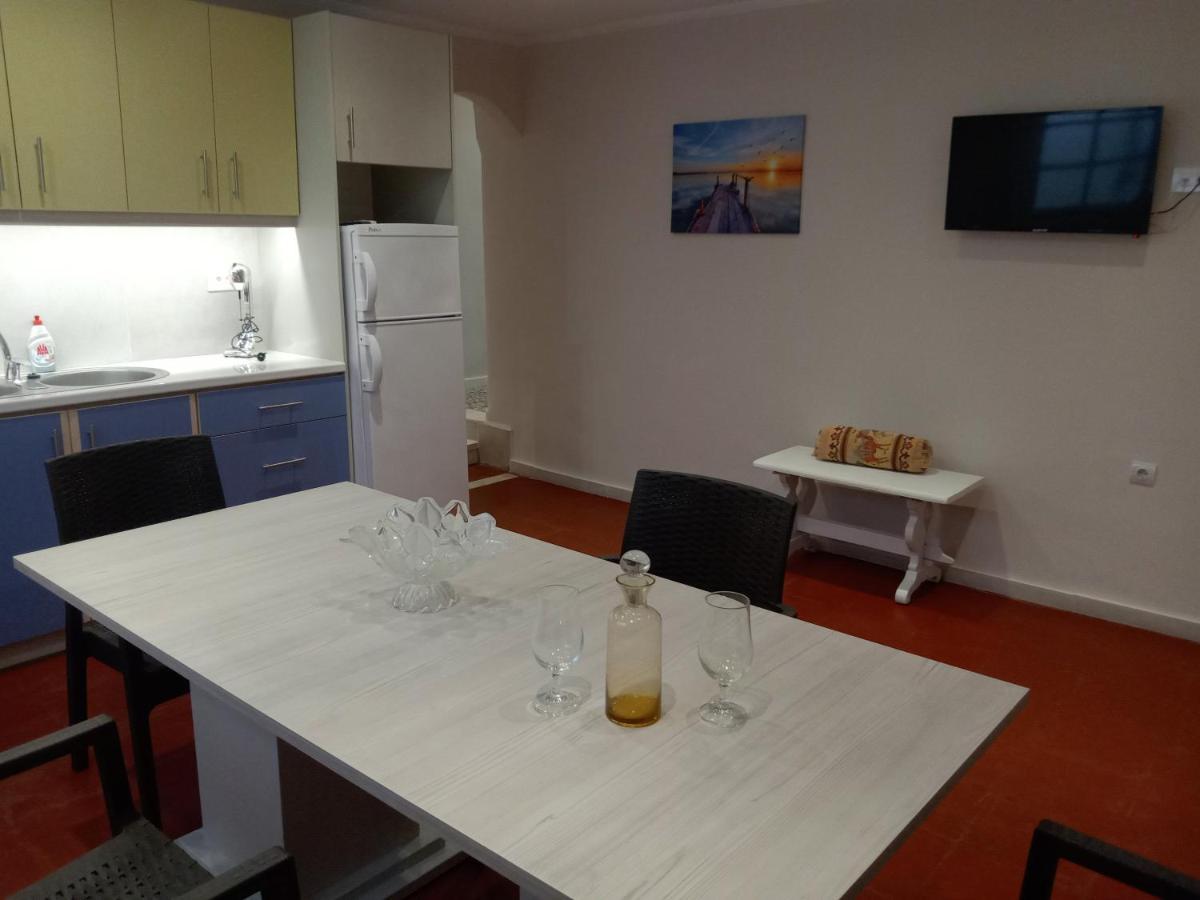 Menegis Apartment Закинтос Екстериор снимка