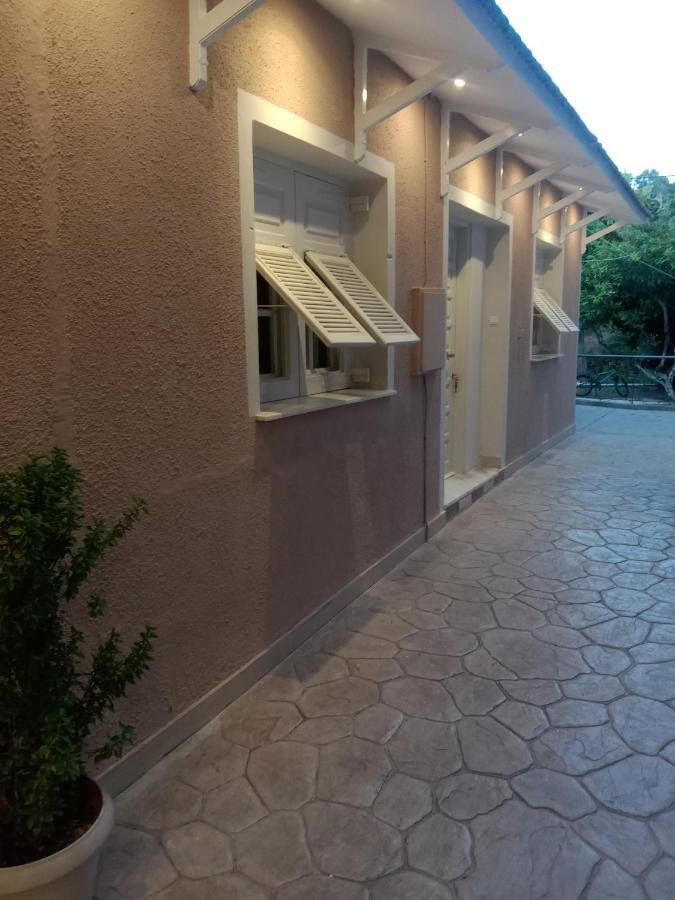 Menegis Apartment Закинтос Екстериор снимка