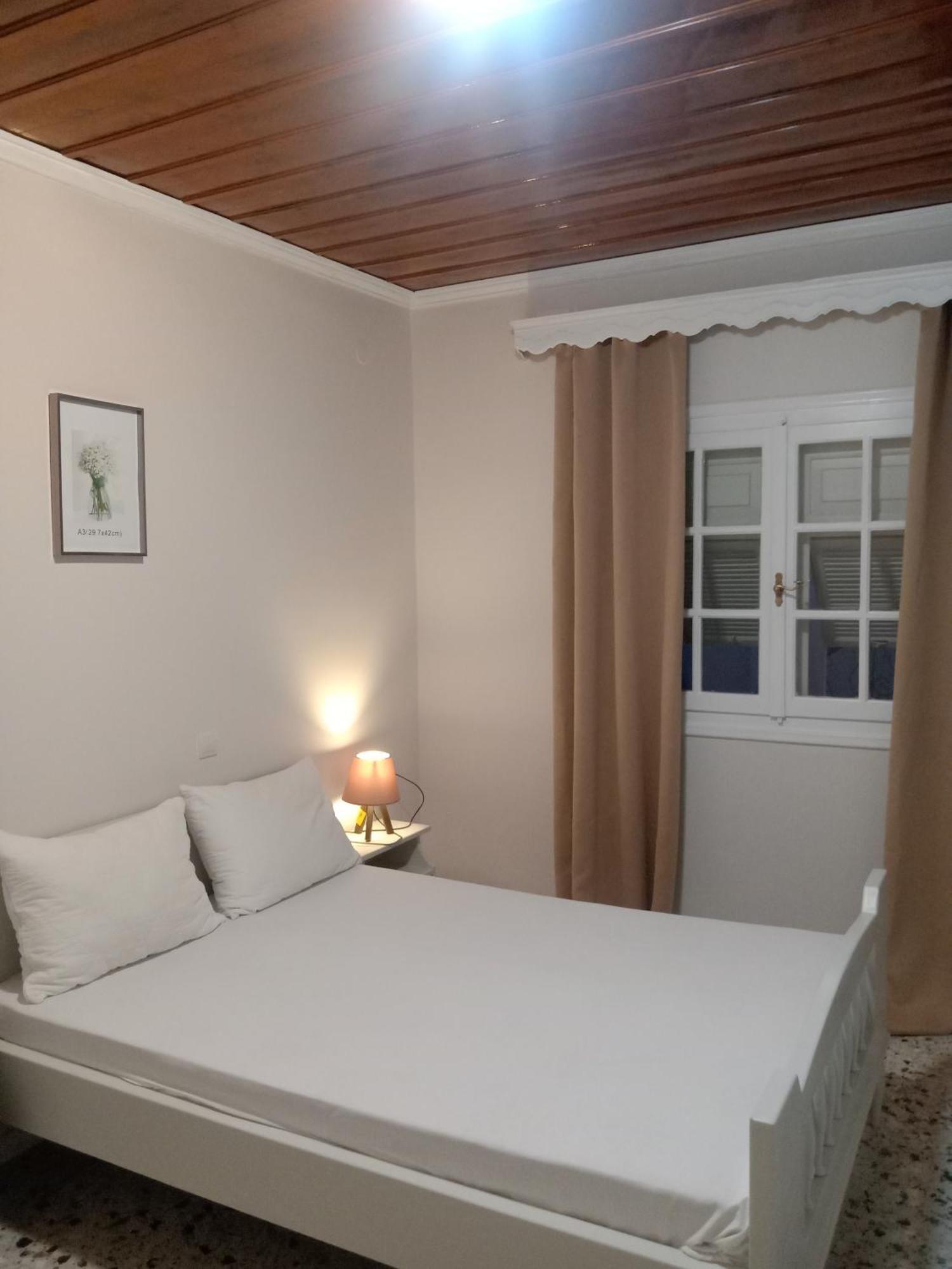 Menegis Apartment Закинтос Екстериор снимка