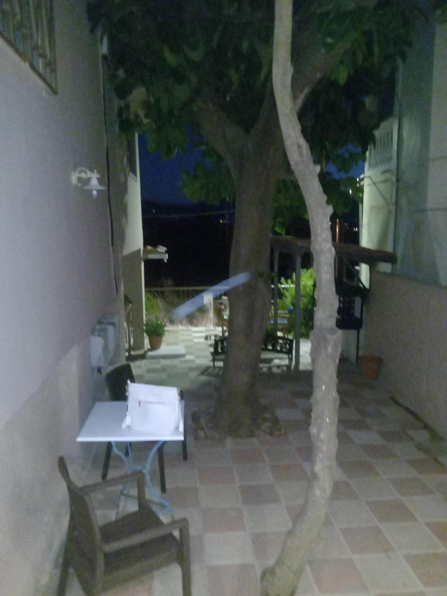 Menegis Apartment Закинтос Екстериор снимка