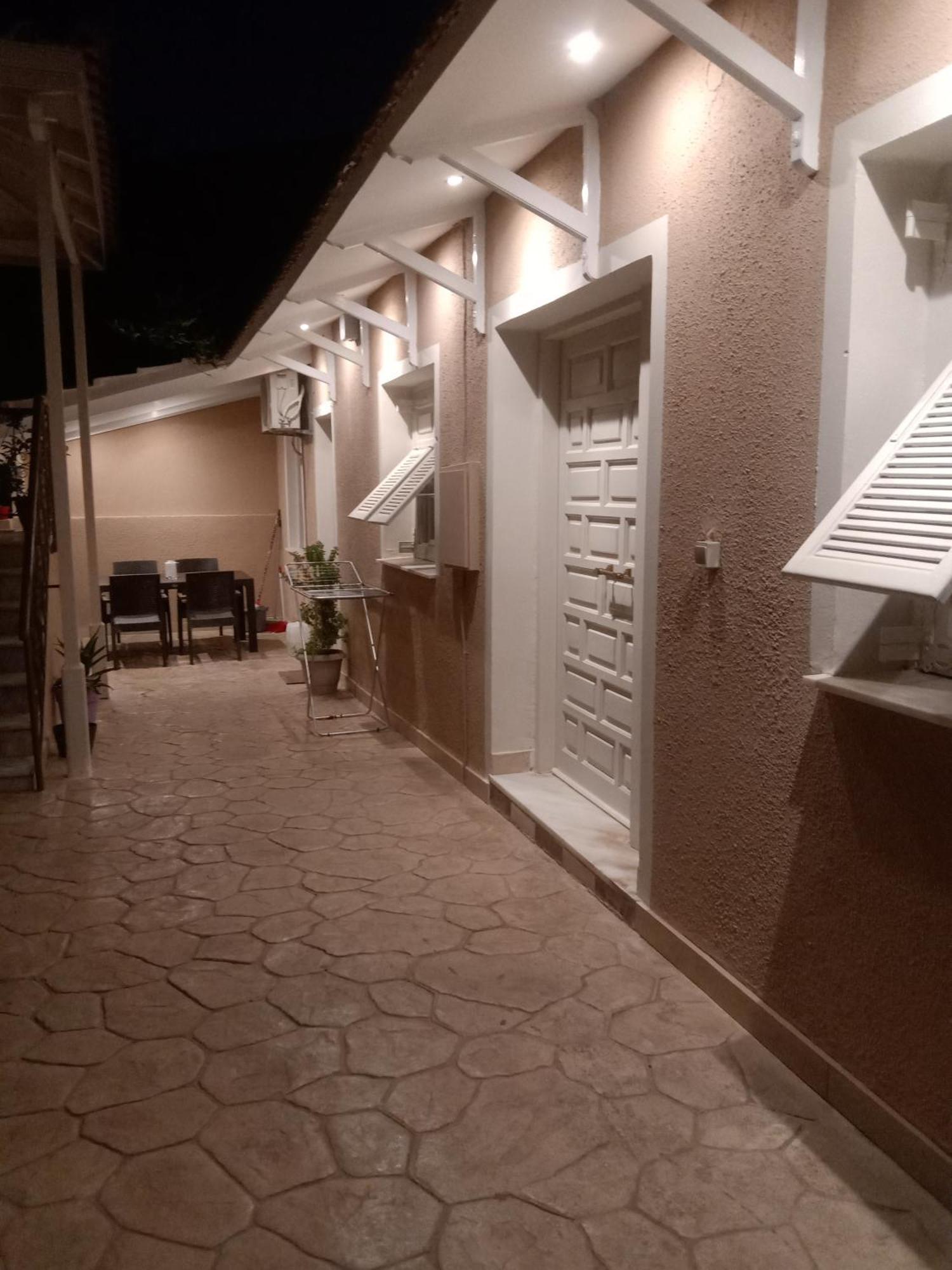 Menegis Apartment Закинтос Екстериор снимка